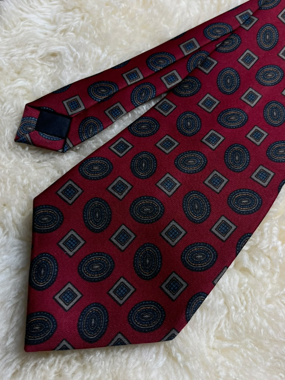 Deep Red Geometric Medallion - Mens Slate Blue Diamond Print Tie