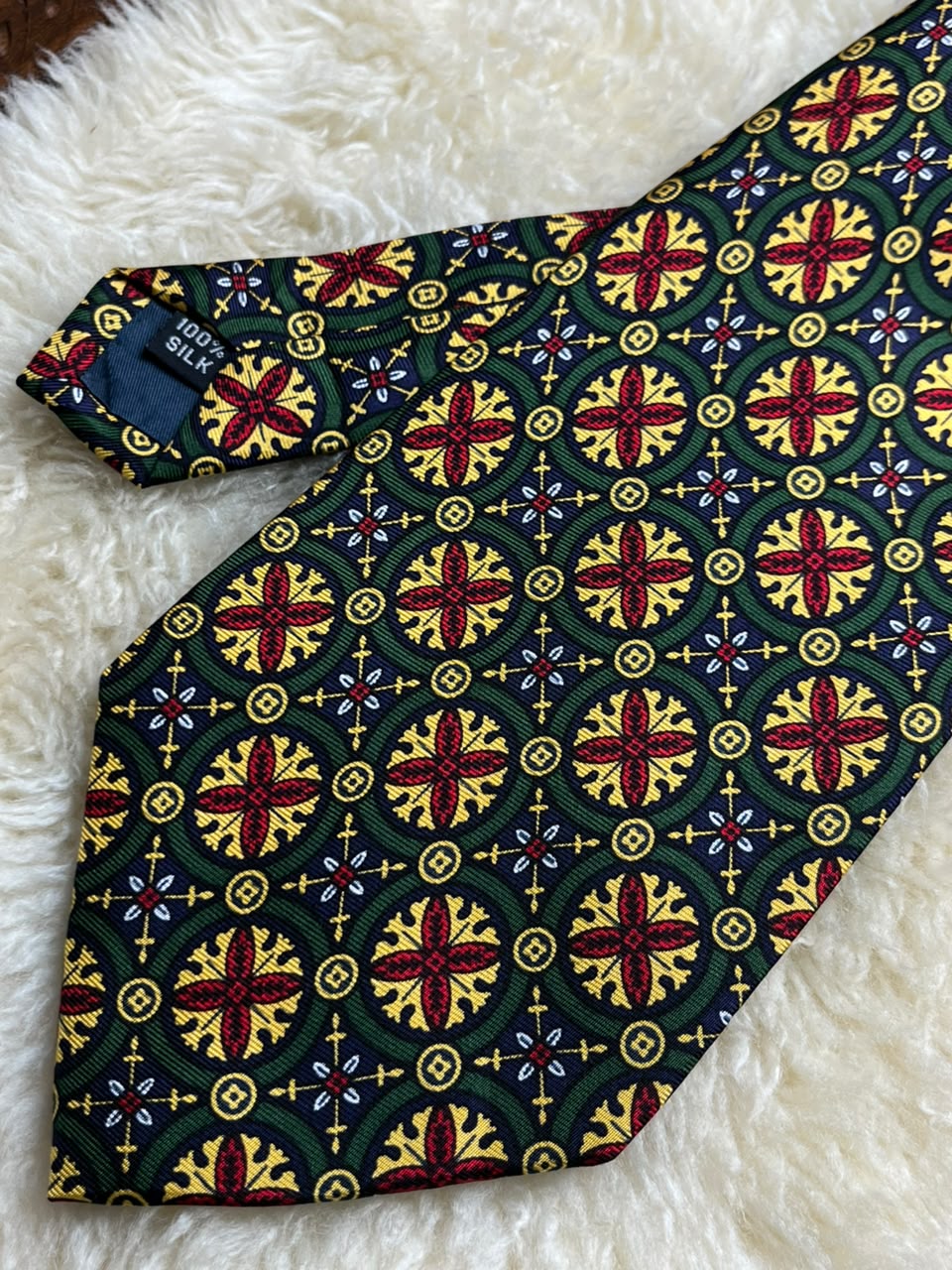 Past Times 100% Silk - Green Medieval Stained Glass Rosette Tie