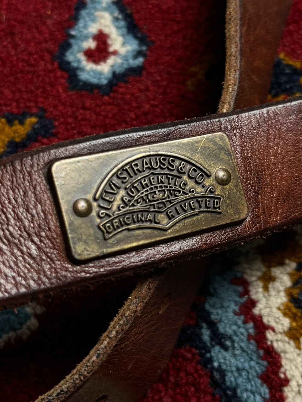 Levi Strauss & Co Authentic Original Riveted Metal Badge Brown Leather Belt
