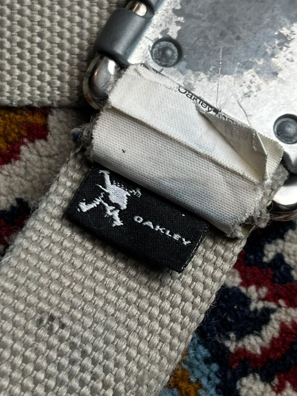 Oakley Vintage Metal Buckle Canvas Webbing Belt Grey Beige