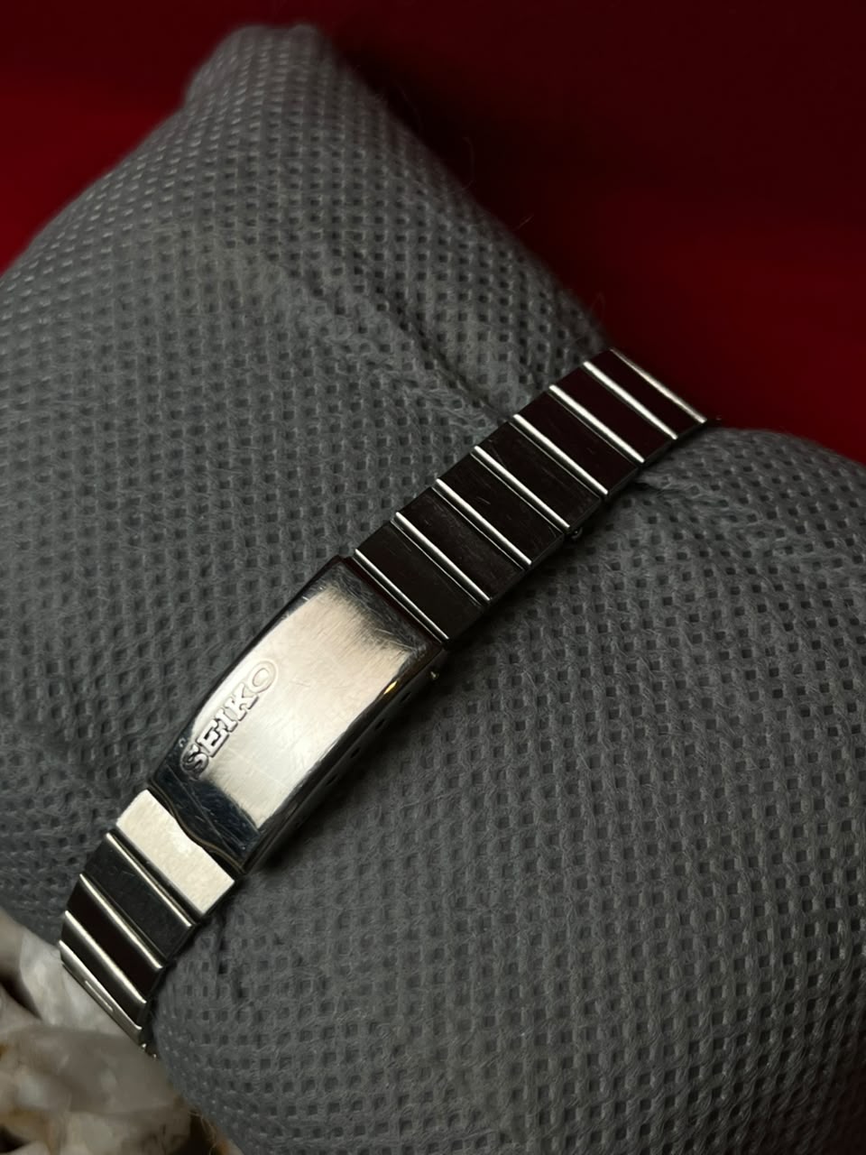 Vintage 1973 Seiko 5 Automatic Black Dial TV Case Watch