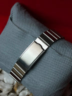 Vintage 1986 Seiko 5 Automatic TV Case  Silver Dial Watch
