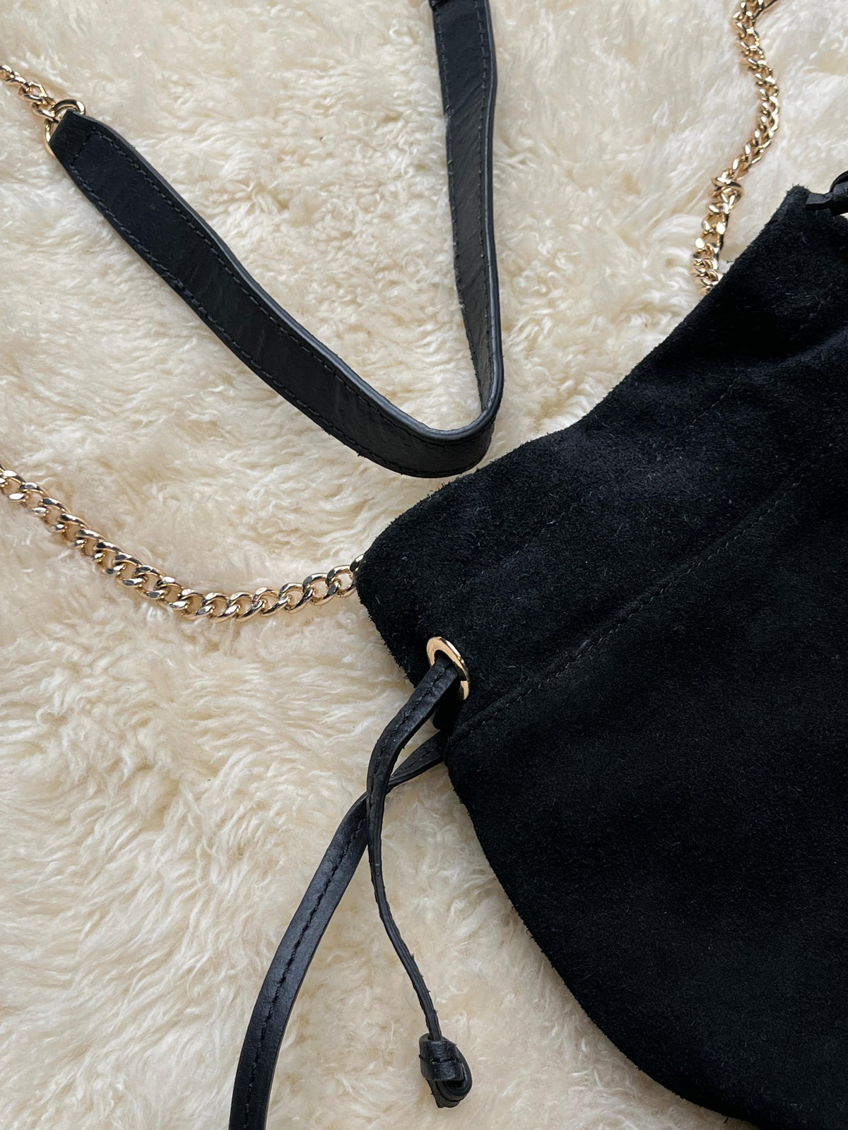 River Island Genuine Suede Bucket Crossbody Shoulder Bag Purse Chain Strap Cinch