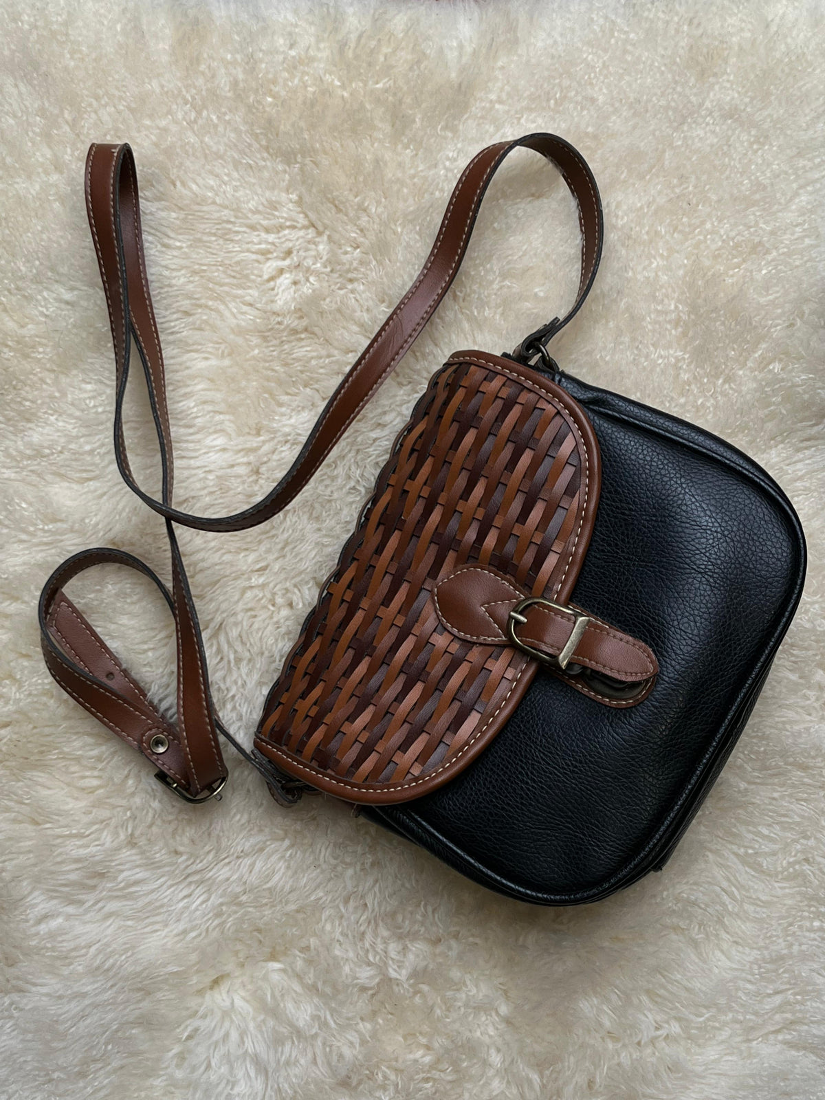 Vintage Two Tone Leather Saddle Crossbody Bag Woven Flap Black Brown Boho Purse