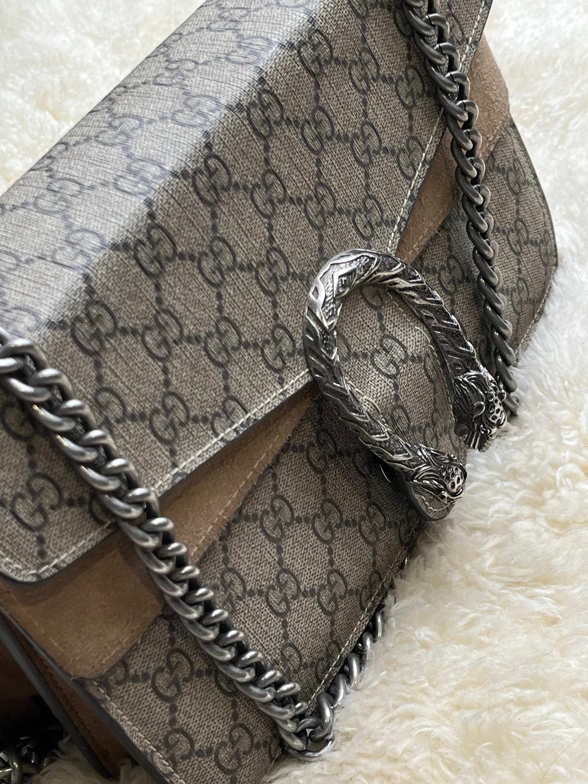 GUCCI Dionysus Tiger Head GG Supreme Coated Canvas Suede Chain Flap Shoulder Bag