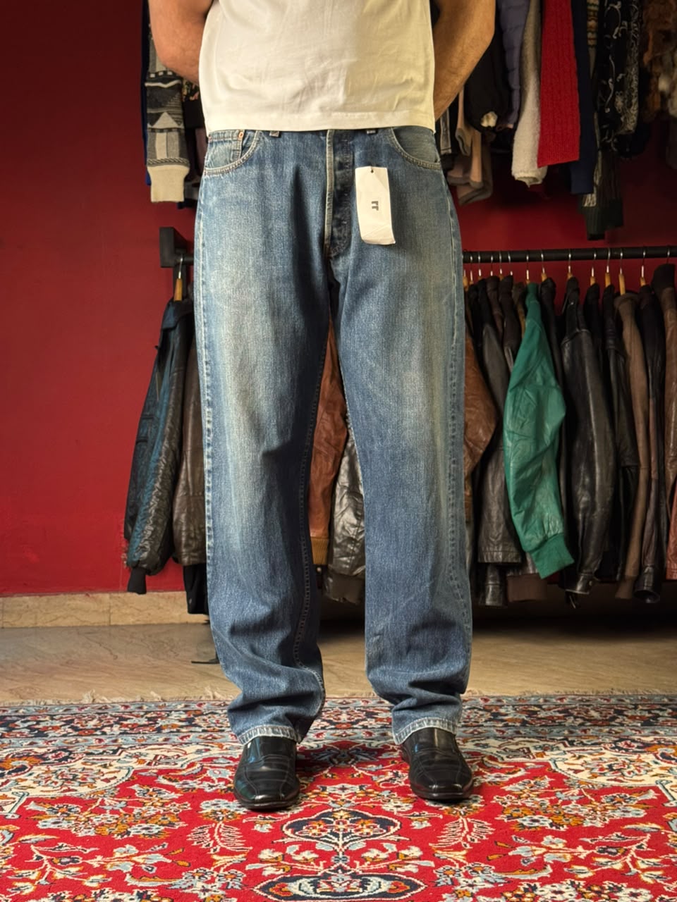 Levi's 501 Straight Fit Medium Washed Blue Jeans - 34
