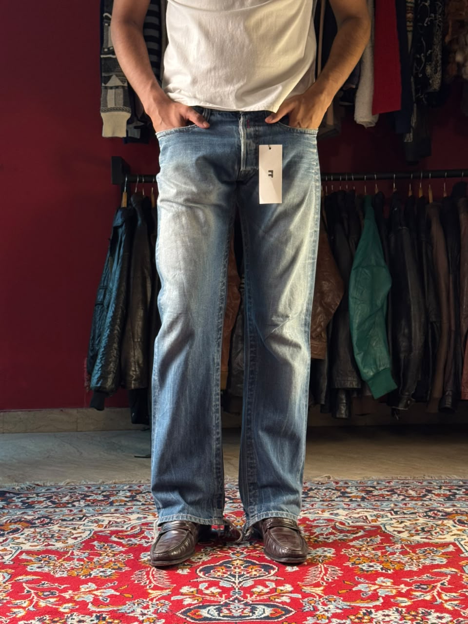 Replay Faded Light WashED RELAXED Bootcut JEANS - 32