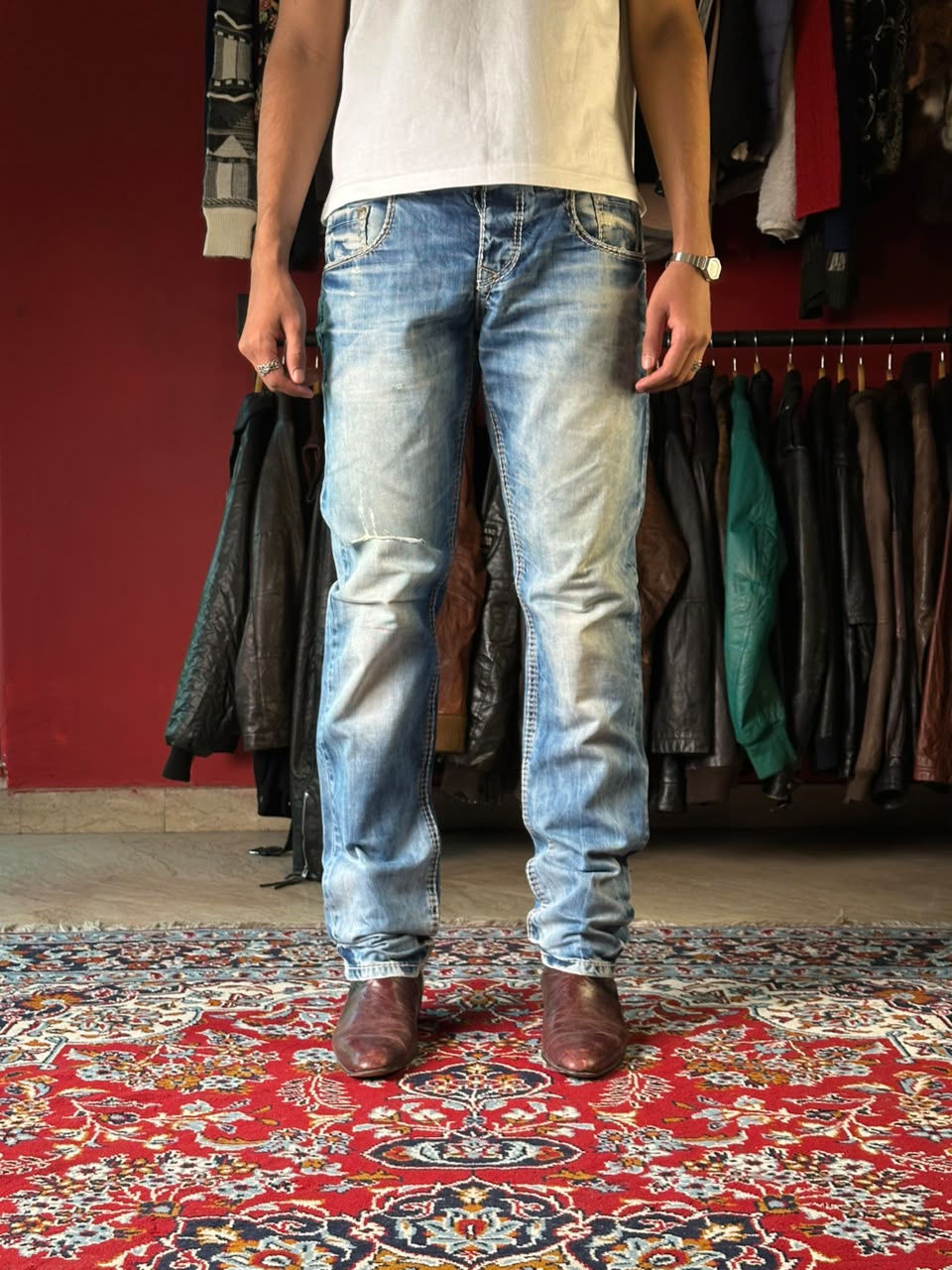 Cipo & Baxx Distressed Thick Stitch Light WashED STRAIGHT FIT JEANS - 34
