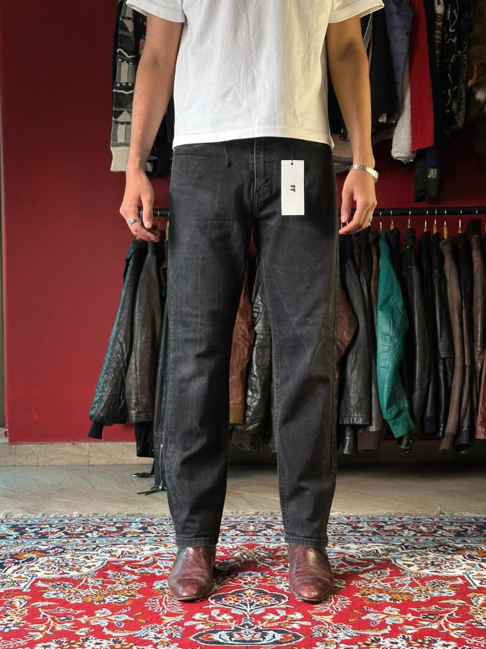 Levi’s 541 Athletic Taper STRAIGHT FIT Black Washed Jeans - 32