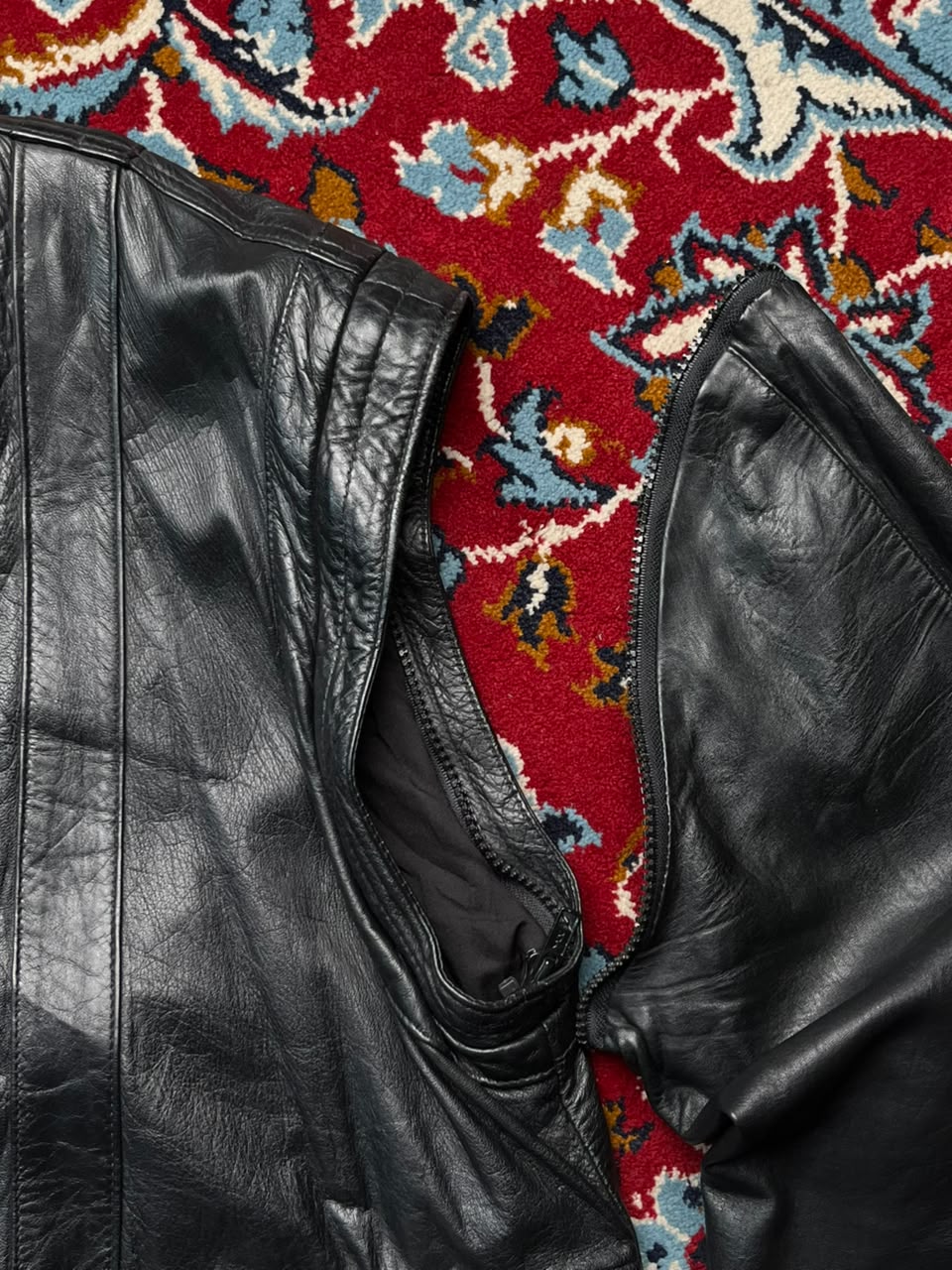 Vintage Black Leather Convertible Zip Off Sleeves Bomber Jacket - L