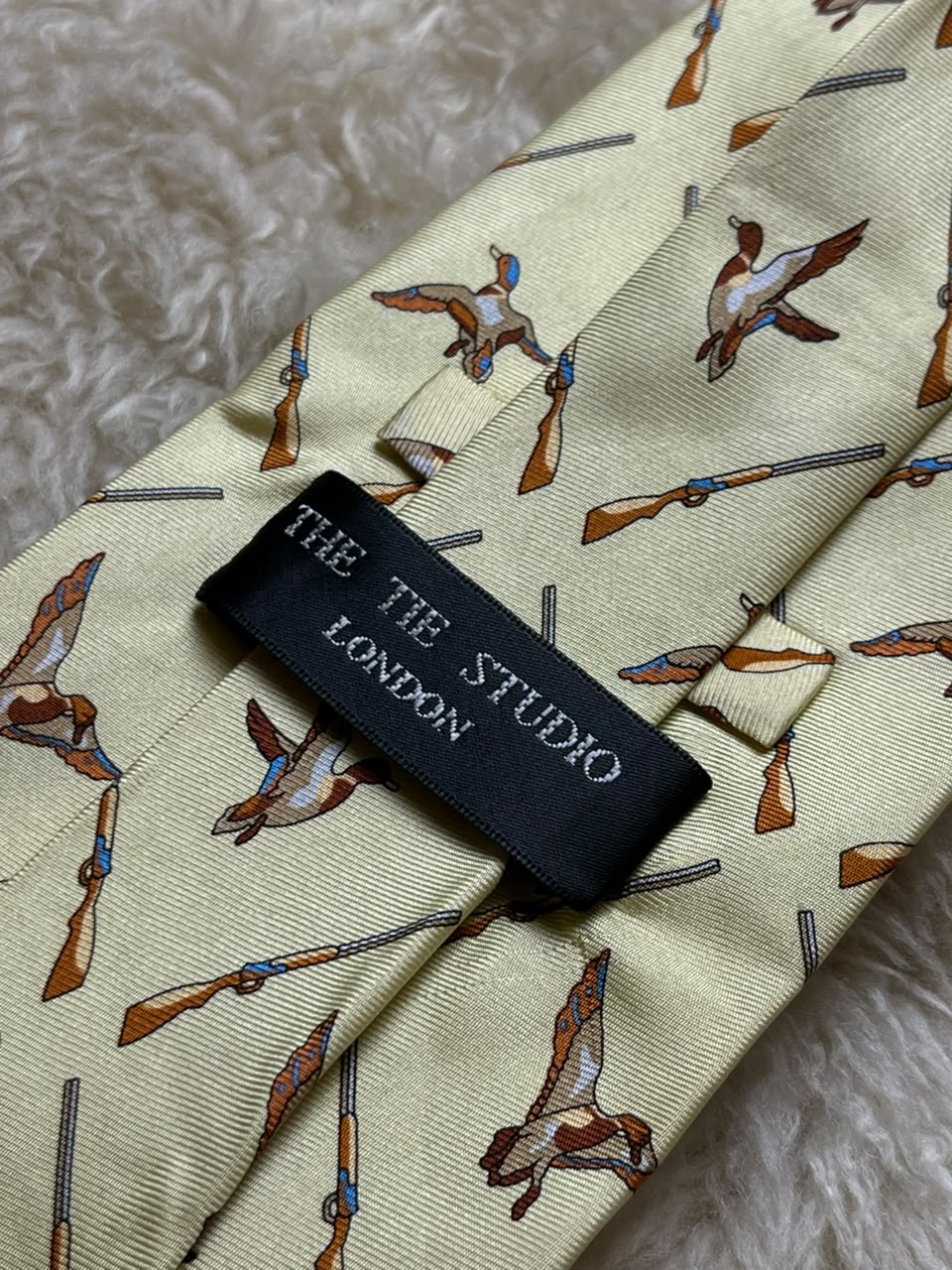 The Tie Studio London 100% Silk Tie Mens Pale Yellow Mallard Duck Shotgun Hunting