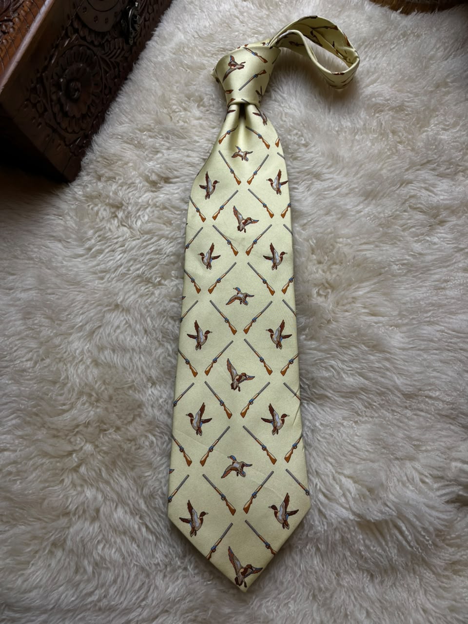 The Tie Studio London 100% Silk Tie Mens Pale Yellow Mallard Duck Shotgun Hunting