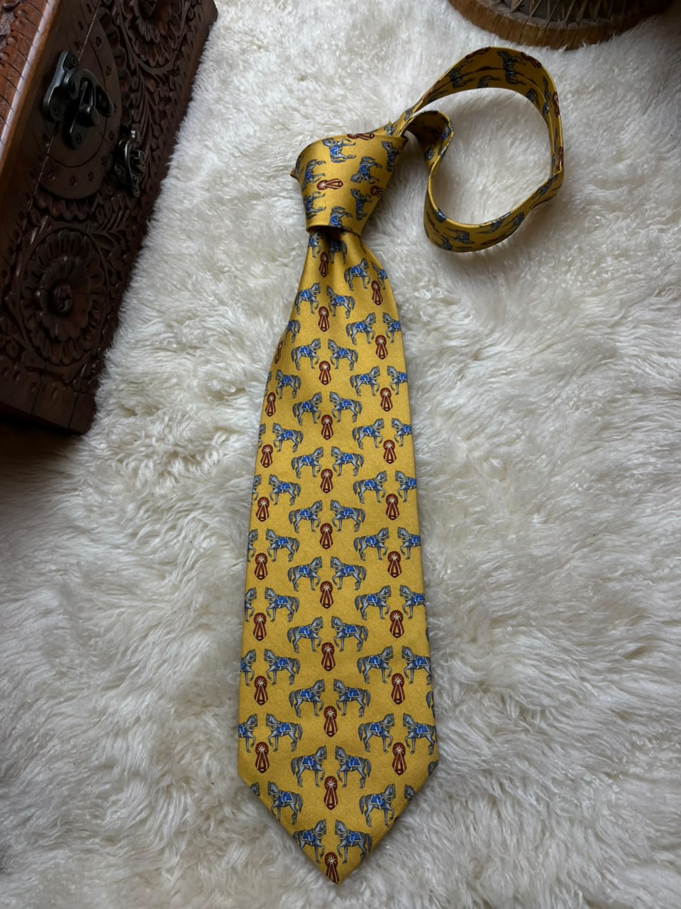 Brooks Brothers Makers Silk Tie Mens Yellow Equestrian Horses Award Ribbon USA