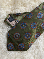 Giorgio Armani Cravatte 100% Silk Tie Mens Olive Green Medallion Foulard Italy