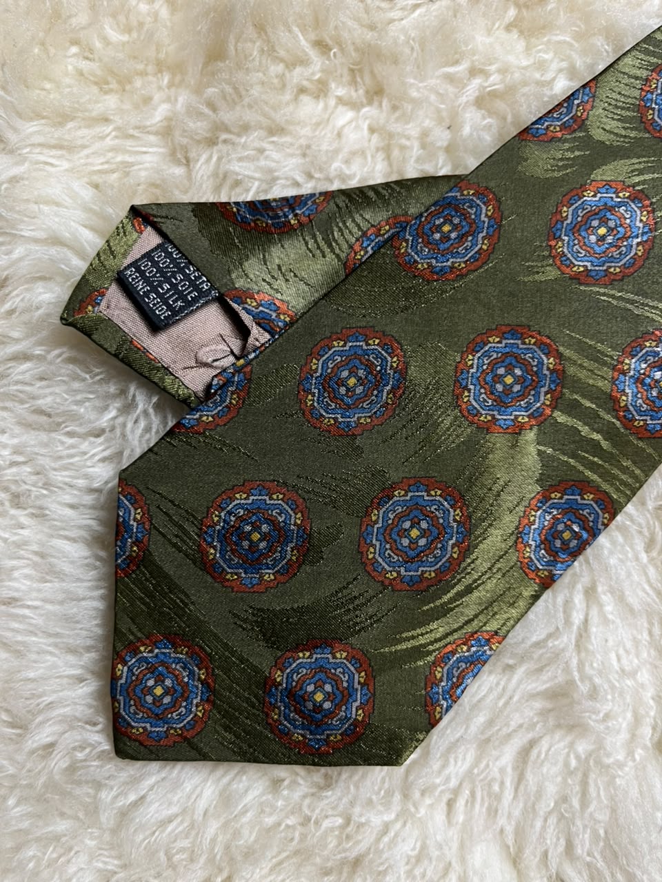 Giorgio Armani Cravatte 100% Silk Tie Mens Olive Green Medallion Foulard Italy