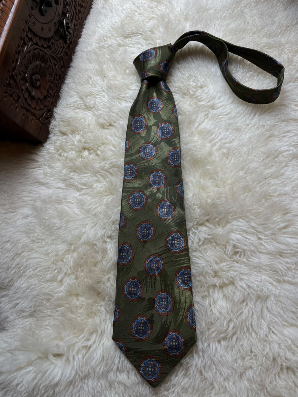 Giorgio Armani Cravatte 100% Silk Tie Mens Olive Green Medallion Foulard Italy
