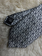 GUCCI 100% Silk Tie Mens Grey Interlocking GG Monogram Crest Logo Made in Italy