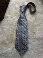 GUCCI 100% Silk Tie Mens Grey Interlocking GG Monogram Crest Logo Made in Italy