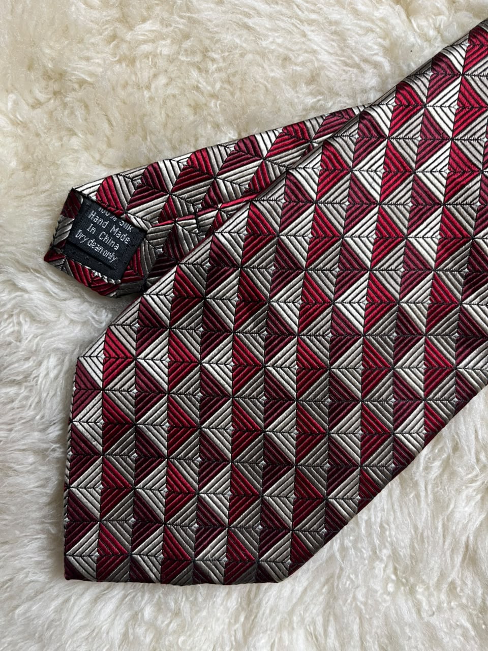 Platinum Designs 100% Silk Tie Mens Burgundy Silver 3D Geometric Cube Hand Made