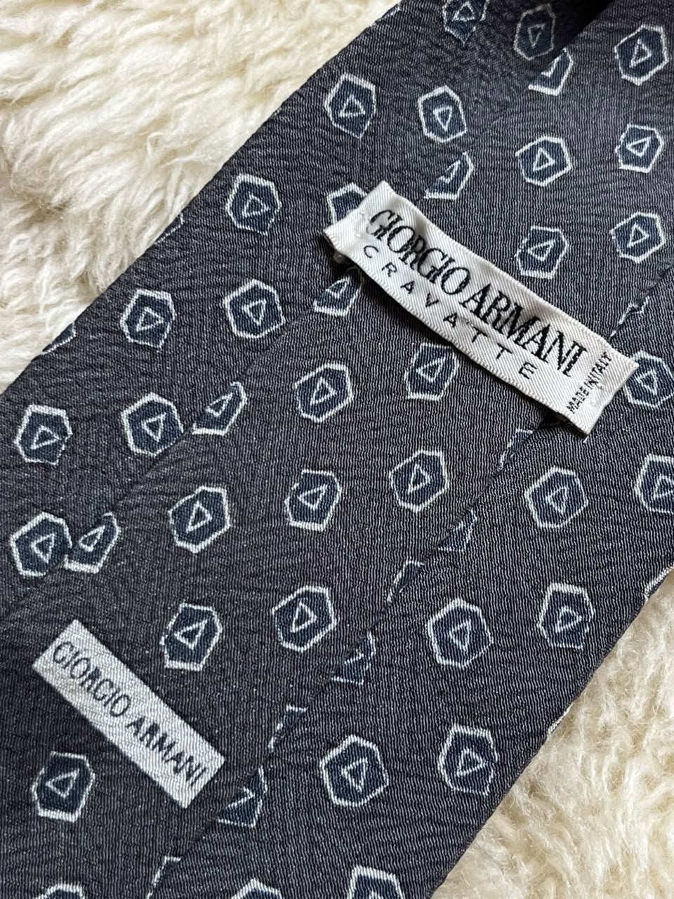 Giorgio Armani Cravatte 100% Silk Tie Mens Charcoal Geometric Pentagon Foulard Italy
