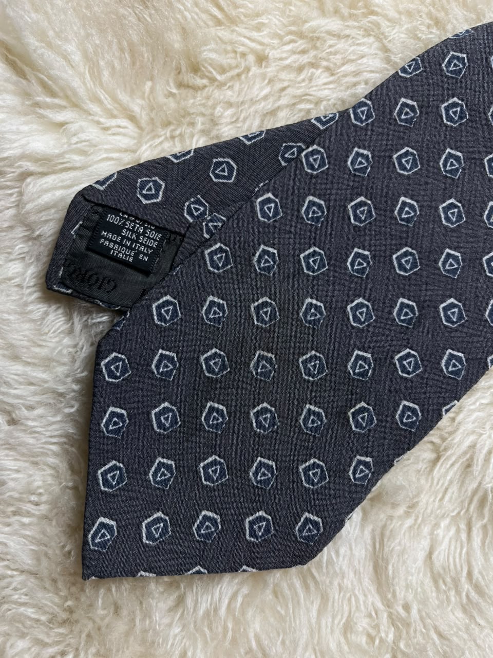Giorgio Armani Cravatte 100% Silk Tie Mens Charcoal Geometric Pentagon Foulard Italy