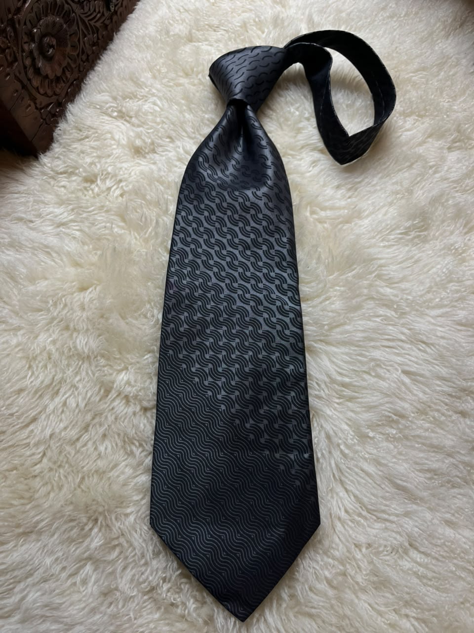 Yves Saint Laurent YSL Silk Tie Mens Black Grey Wavy Ribbon Geometric Italy