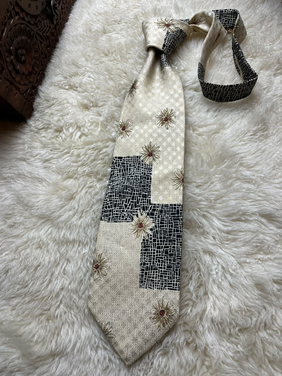 Laurant Benon Paris 100% Silk Tie Mens Beige Geometric Block Floral Daisy Vintage