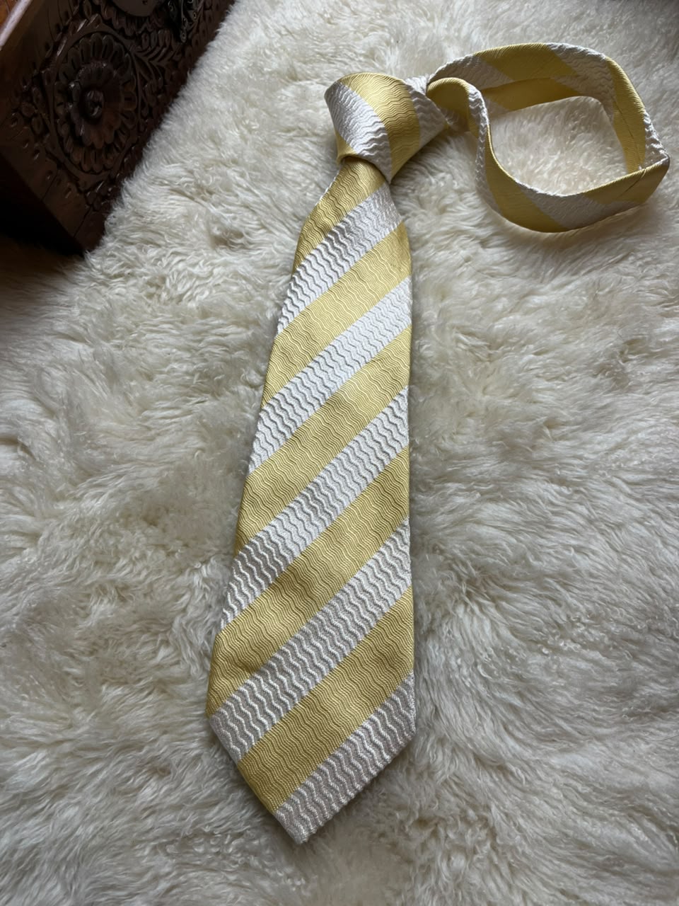 Giorgio Armani Silk Tie Mens Yellow Silver White Textured Diagonal Stripe Italy