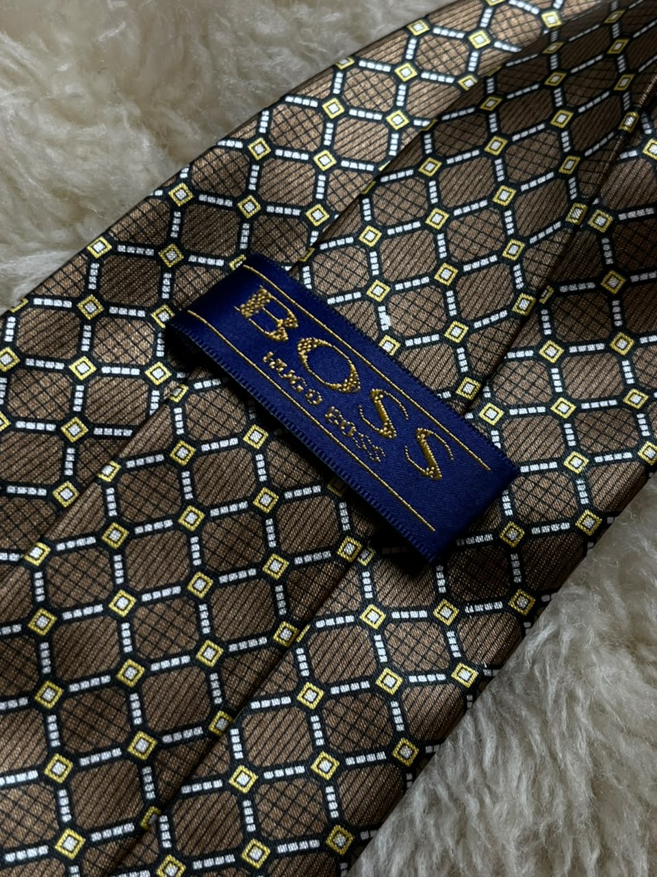 Hugo Boss BOSS 100% Silk Necktie Mens Brown Geometric Diamond Hand Made Tie