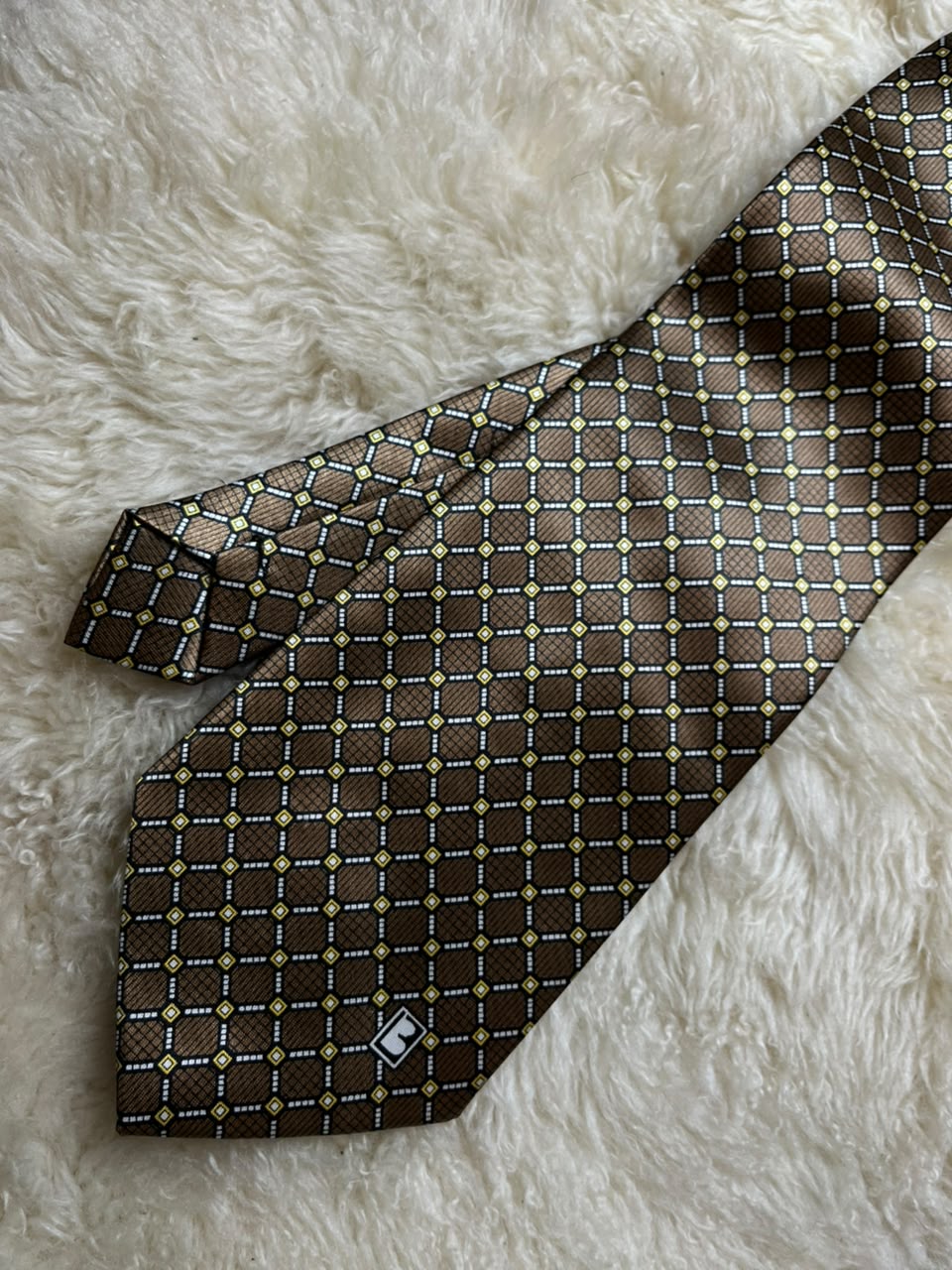 Hugo Boss BOSS 100% Silk Necktie Mens Brown Geometric Diamond Hand Made Tie