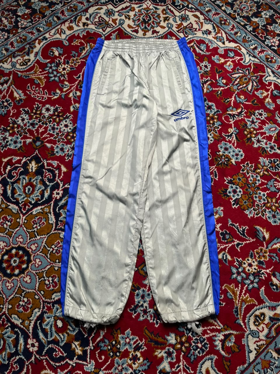 Vintage Umbro Silver Shiny Striped trousers - 28
