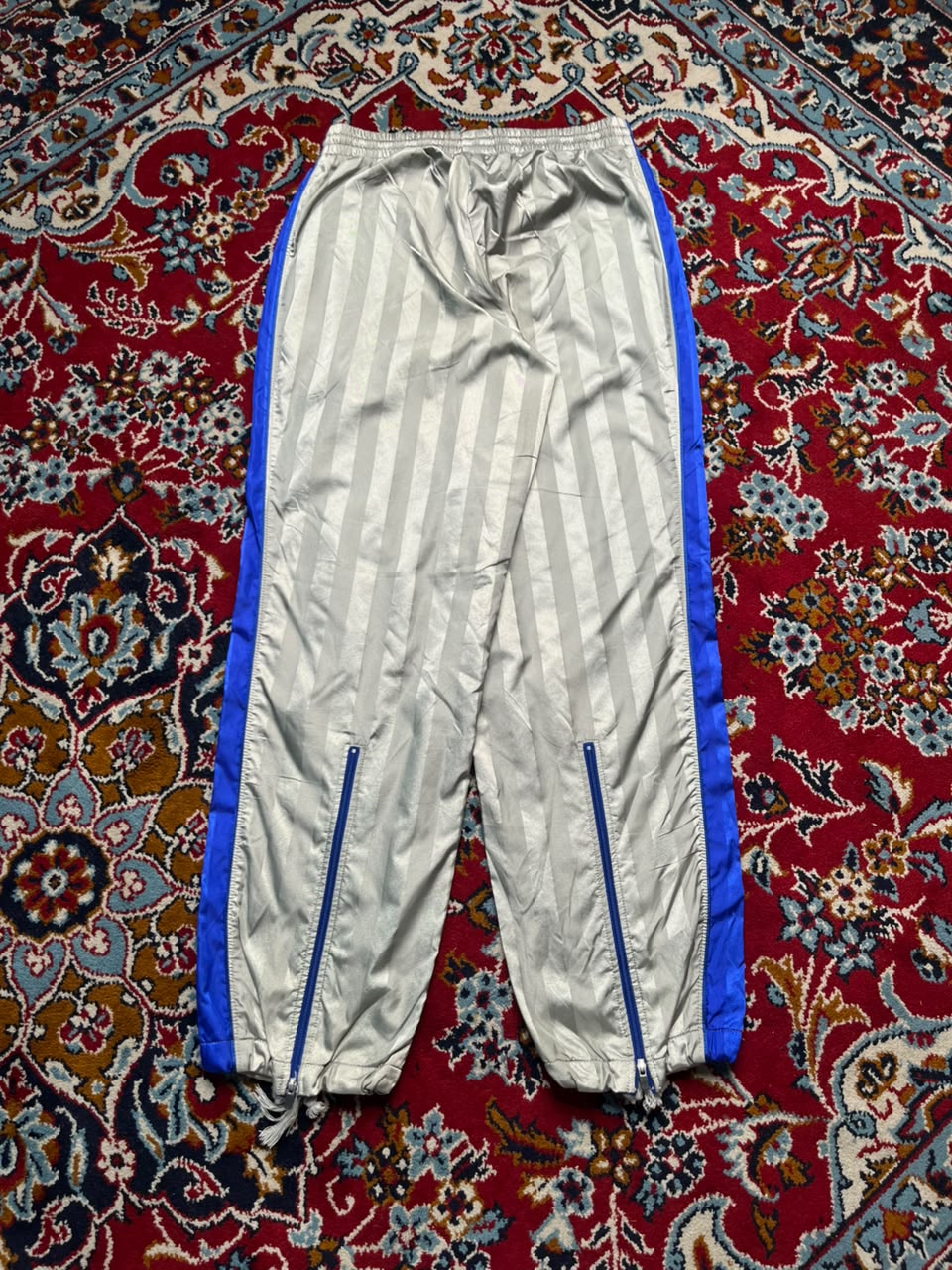 Vintage Umbro Silver Shiny Striped trousers - 28