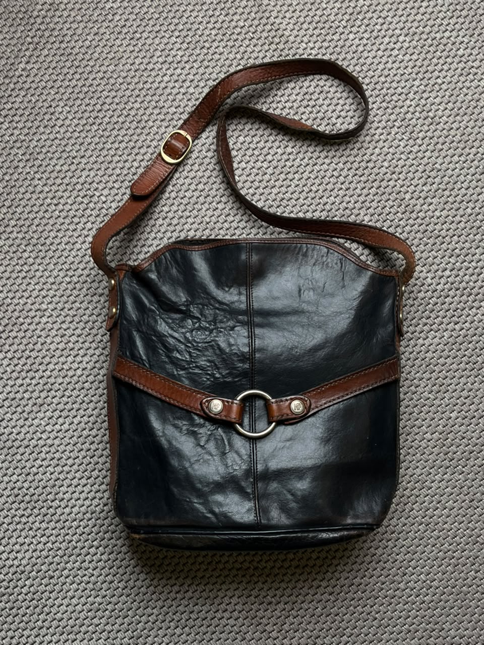 Vintage Two Tone Leather Bucket Bag Black Brown Ring Flap Crossbody Purse