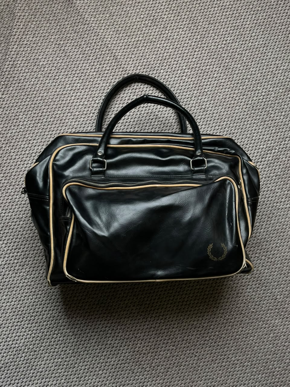 Fred Perry Classic Grip Bag Black PVC Barrel Holdall Duffel bag