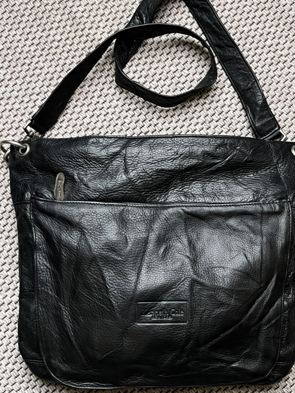 Kenneth Cole New York Black Pebbled Leather Crossbody Bag Slouchy Hobo Shoulder
