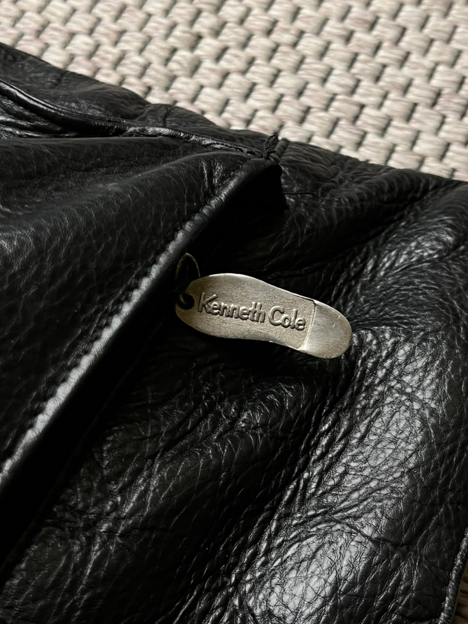 Kenneth Cole New York Black Pebbled Leather Crossbody Bag Slouchy Hobo Shoulder