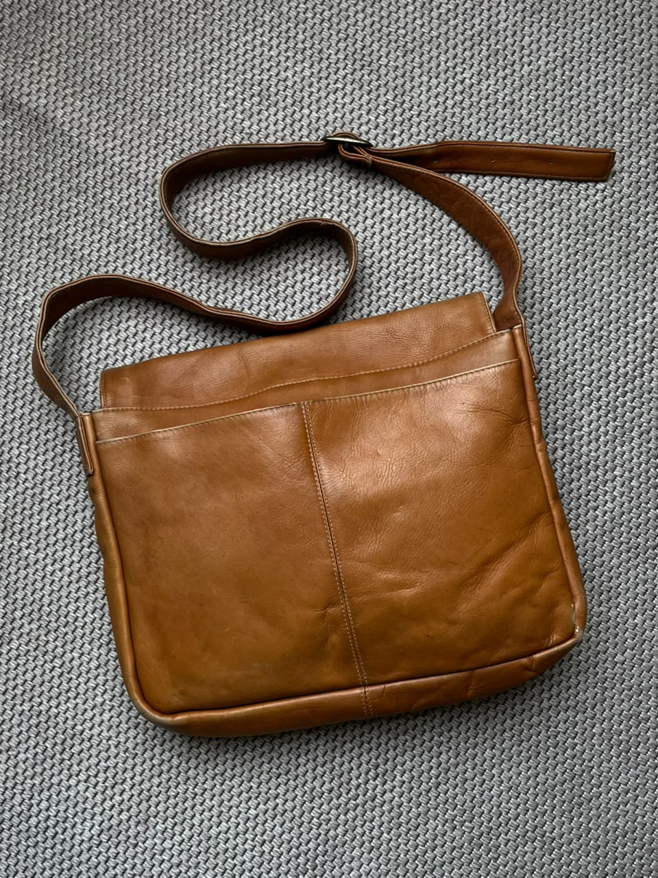 Latico Cognac Brown Leather Messenger Bag Laptop Crossbody Briefcase Work Bag