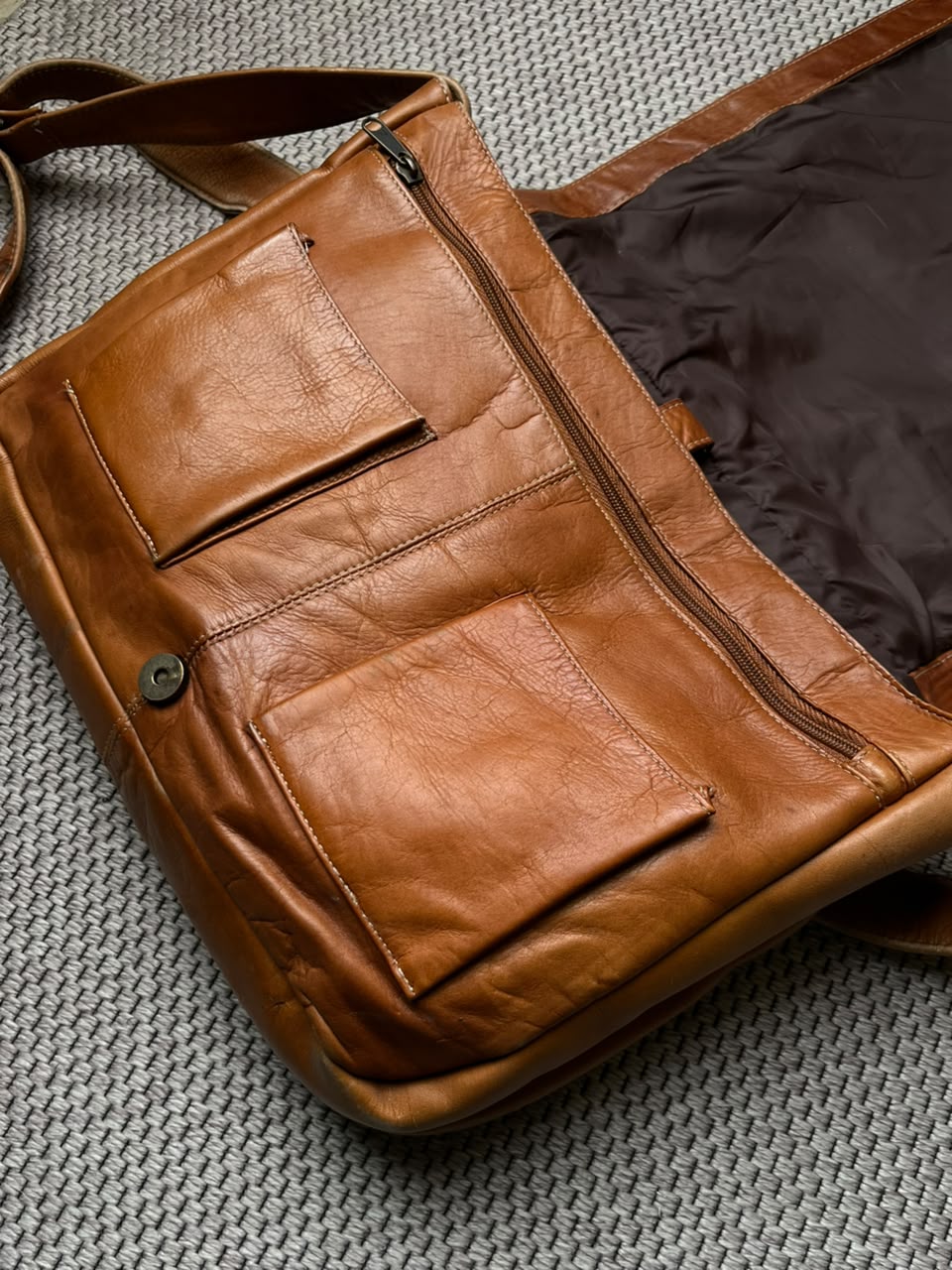 Latico Cognac Brown Leather Messenger Bag Laptop Crossbody Briefcase Work Bag