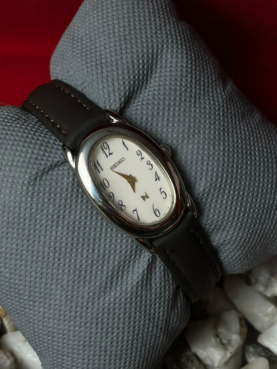 Vintage Seiko 1F21-5B70 Oval Baignoire Style Quartz Watch Leather Strap