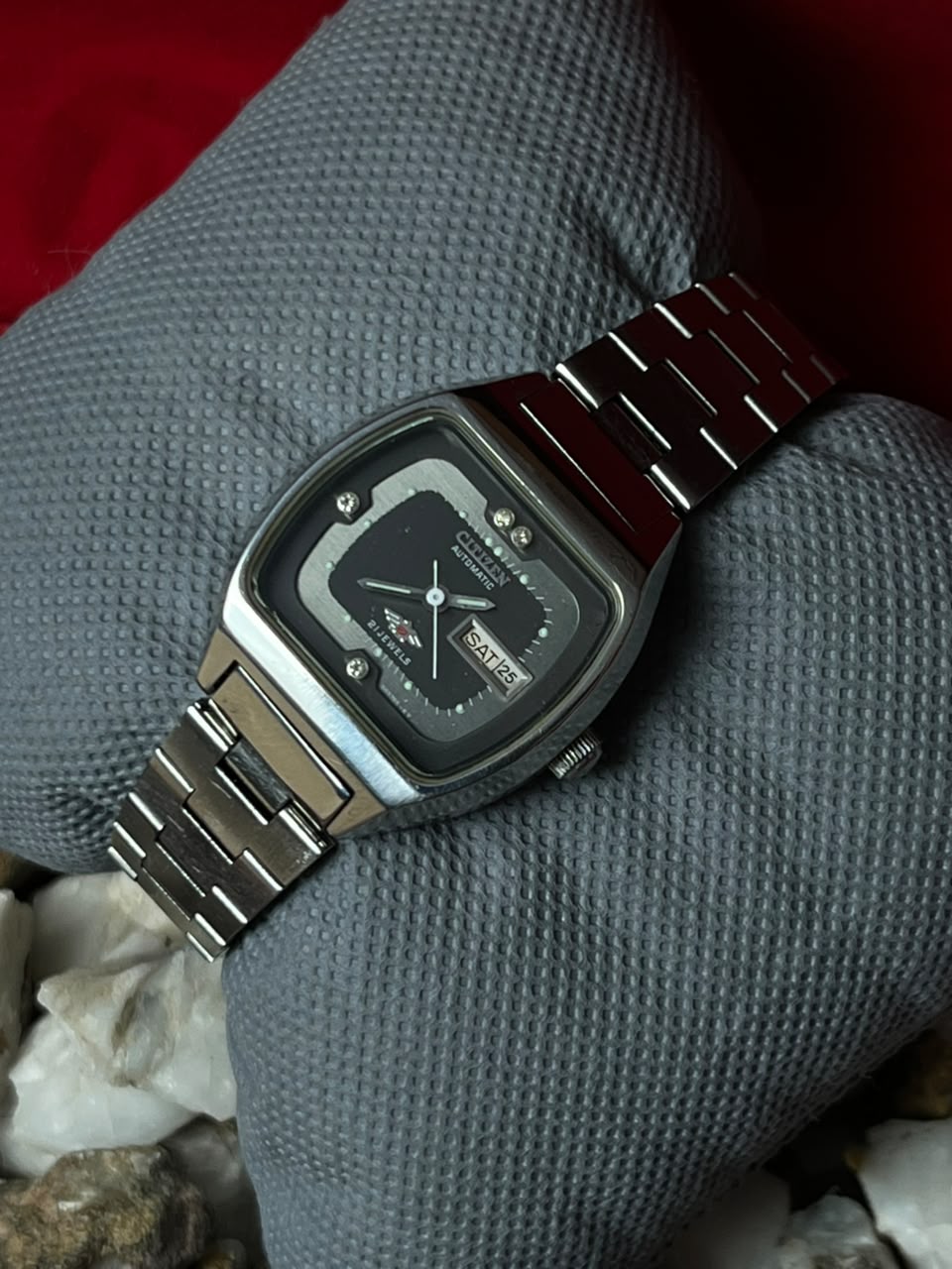 Vintage Citizen Eagle 7 Automatic 4-282868 KT TV Case Black Dial Watch