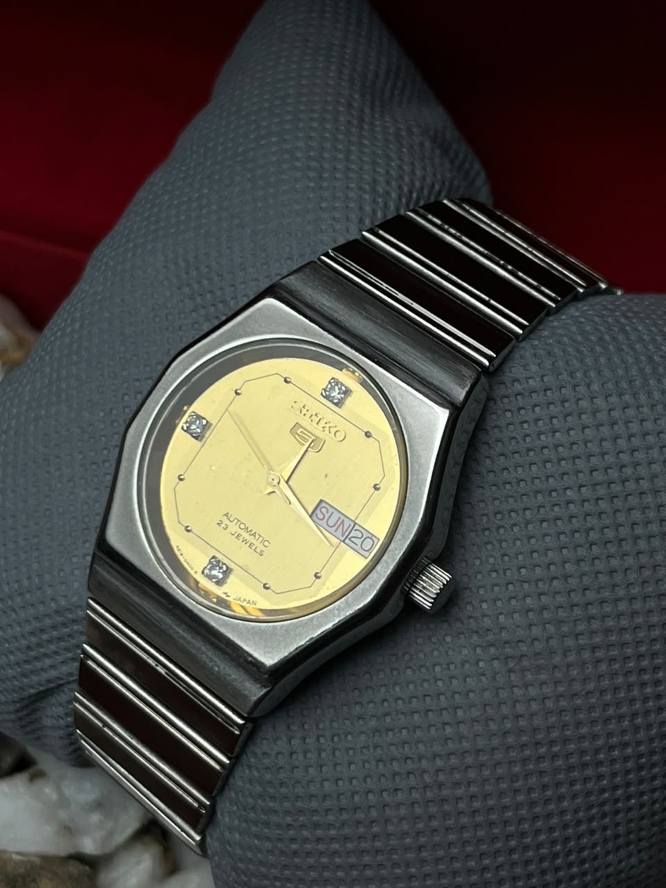 Vintage Seiko 5 4219-0050 Automatic 23 Jewels Day-Date Gold Dial Watch