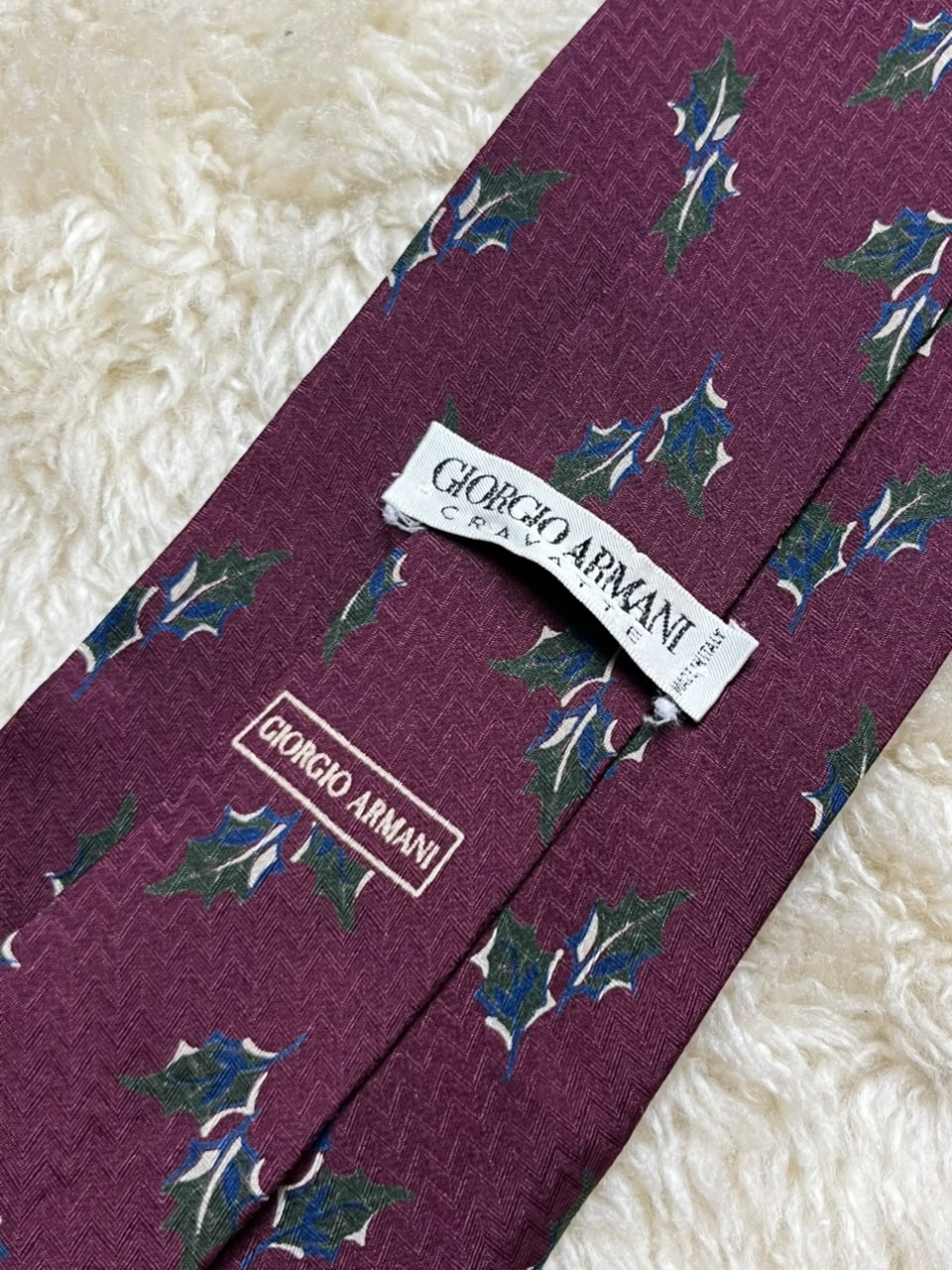 Giorgio Armani Cravatte Silk Tie Mens Burgundy Green Blue Holly Leaf Motif Italy