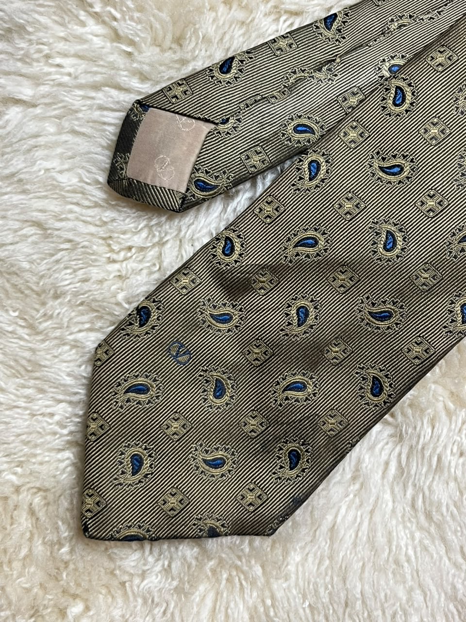 Valentino Cravatte 100% Silk Tie Mens Olive Green Gold Blue Paisley Medallion Italy