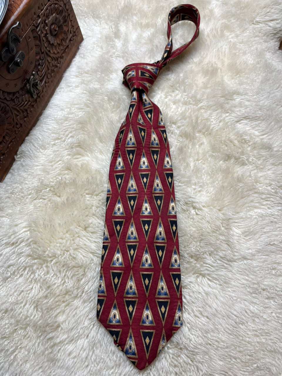 XMii Expressly for Culwell & Son 100% Silk Tie Mens Burgundy Gold Blue Geometric Triangle Motif USA