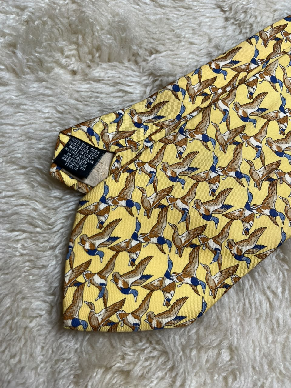 Beaufort Tie Rack 100% Silk Tie Mens Yellow Blue Mallard Duck Hunting Motif Italy
