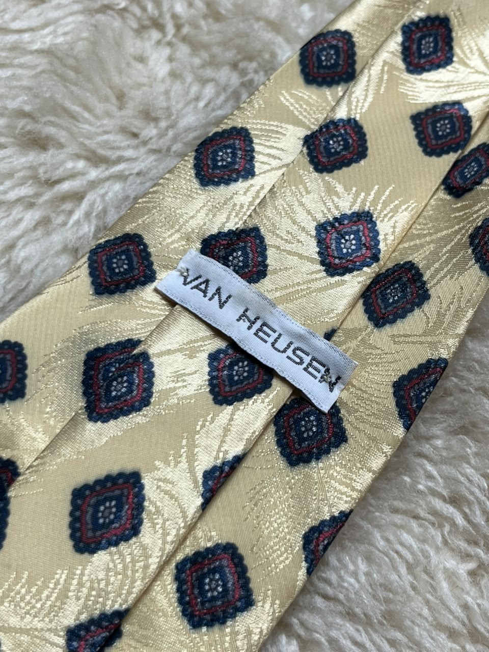 Van Heusen Tie Mens Champagne Gold Navy Red Geometric Medallion Leaf Motif