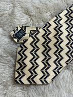 Heritage by Etienne Aigner 100% Silk Tie Mens Champagne Gold Navy Blue Chevron Zigzag Mexico