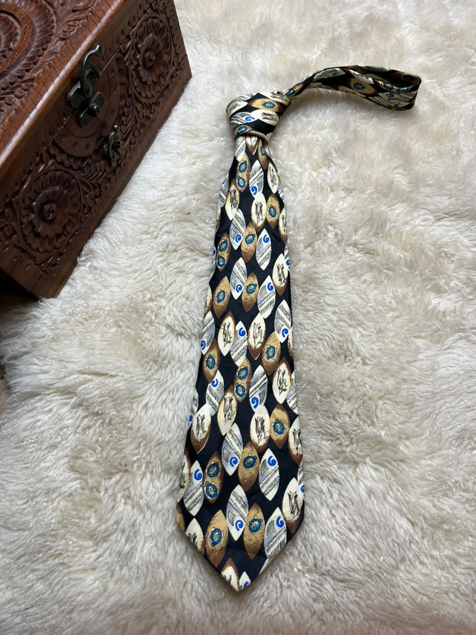 Rael Brook 100% Polyester Tie Mens Black Gold Abstract Tribal Totem Motif Britain