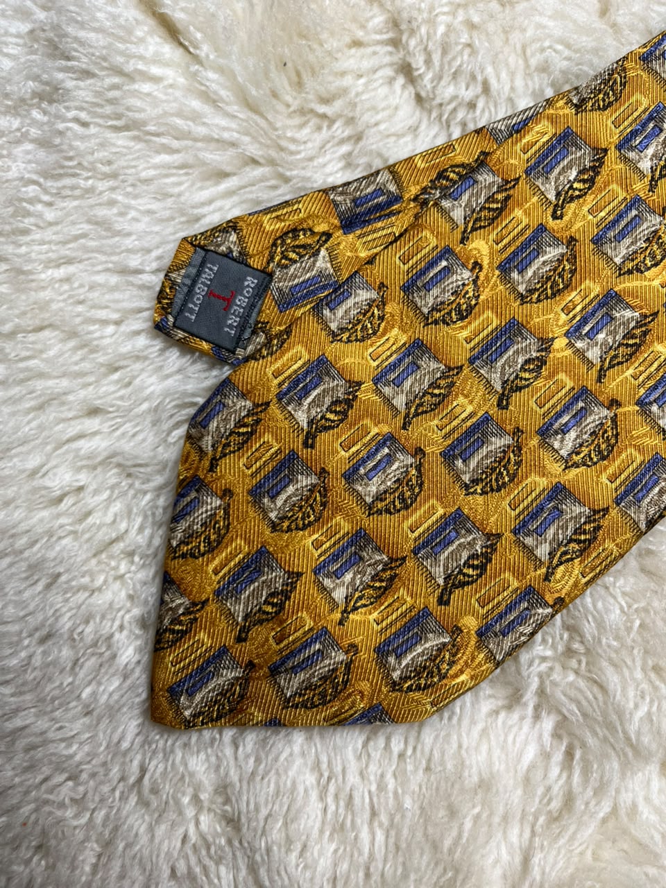 Robert Talbott Nordstrom 100% Silk Tie Mens Gold Blue Geometric Scroll Medallion USA