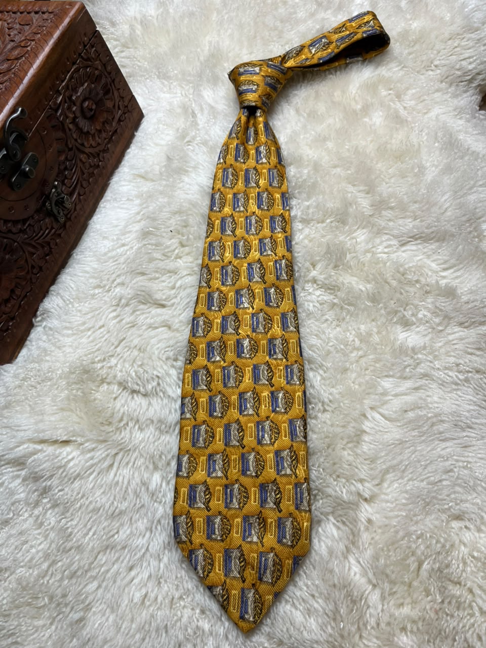 Robert Talbott Nordstrom 100% Silk Tie Mens Gold Blue Geometric Scroll Medallion USA